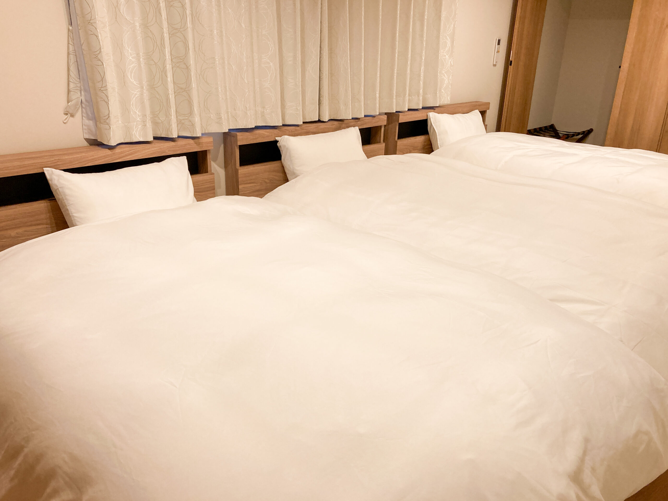Room A - ベッド3台室